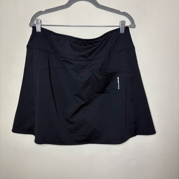 Zero Restriction Black Athletic Skirt with Pockets and Shorts Underneath Size L - Picture 5 of 5
